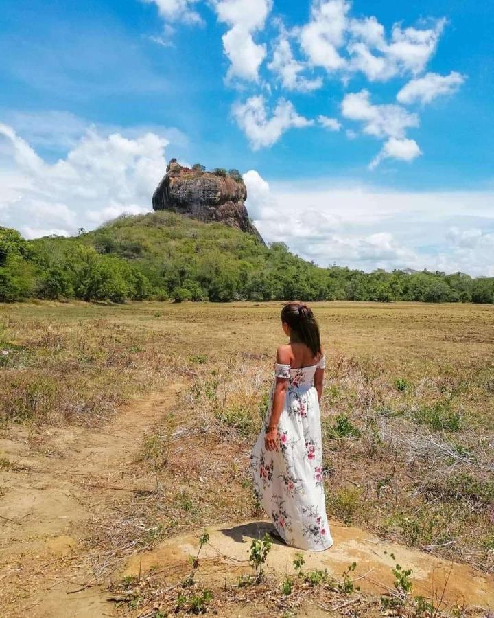 Lakmal Homestay ,10 Minutes To Sigiriya Rock ภายนอก รูปภาพ