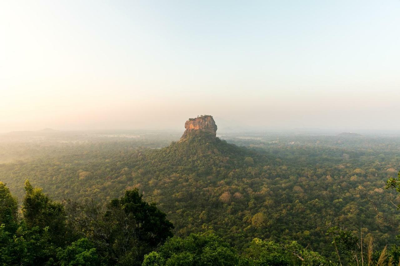 Lakmal Homestay ,10 Minutes To Sigiriya Rock ภายนอก รูปภาพ